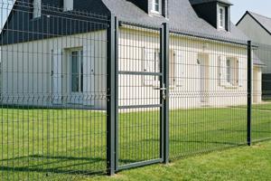 Portail grillagé 4m RAZO H.180cm + Portillon 1m RAZO H.180cm gris 17