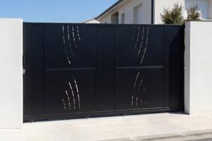 Portail coulissant acier 3m NALI VELETA H.180cm noir + Portillon H.180cm noir 10
