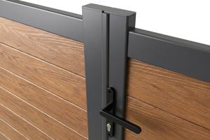 ATHOS draaipoort van 3,5 m hoog en 140 cm van teakhoutcomposiet met aluminium frame + ATHOS voetgangerspoort van 1 m hoog en 140 cm van composietmateriaal 9