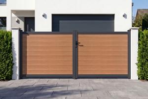 Portail bois composite battant plein 3,5m ATHOS H.160cm teck avec cadre aluminium main image