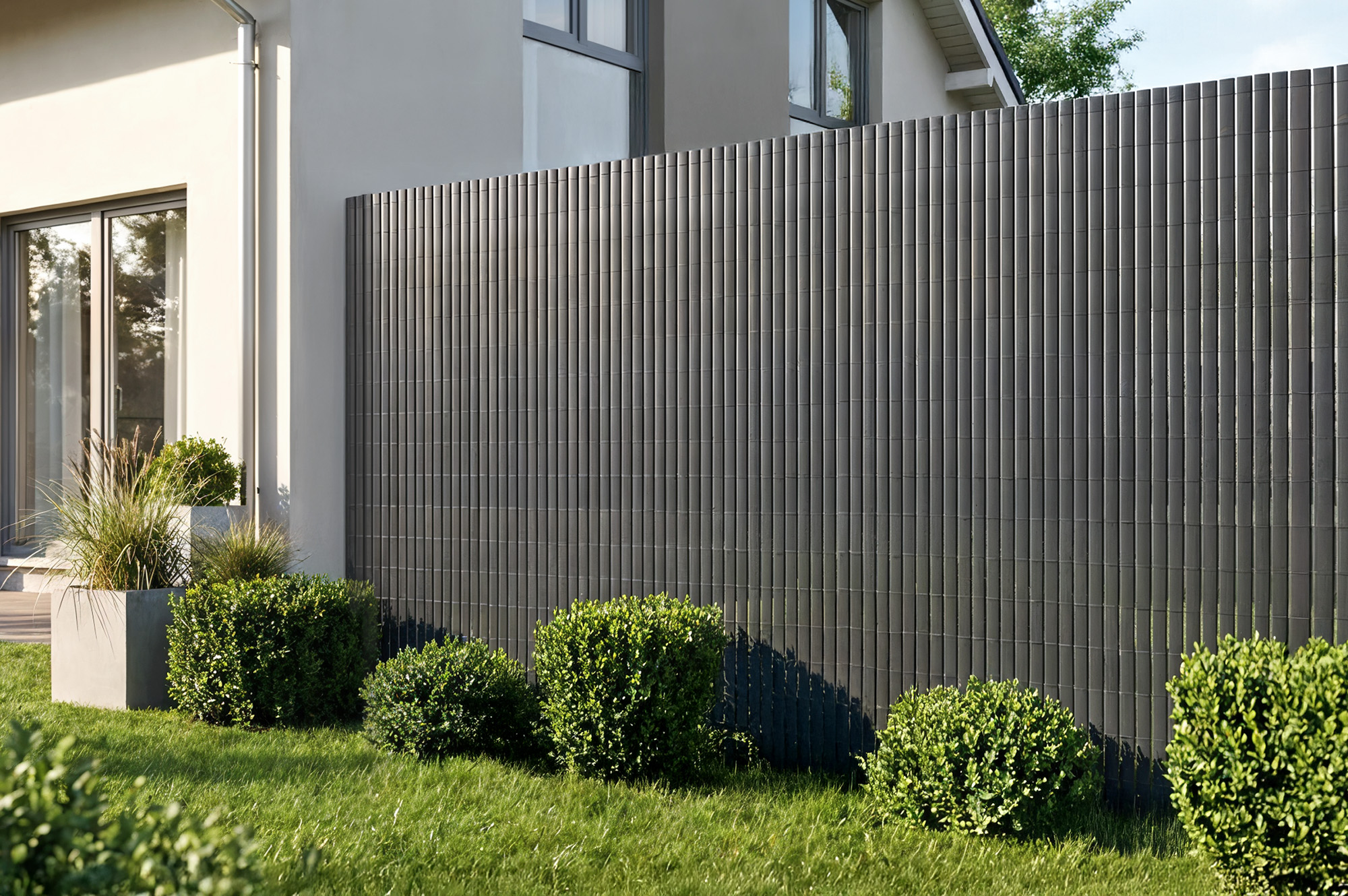 VISO dubbelsidig PVC-rörskärm, 8m x 1,8m, antracitgrå, med fästelement 2