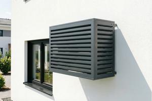 Capac aer condiționat Aneto gri din aluminiu cu panou inferior - mărimea M 15