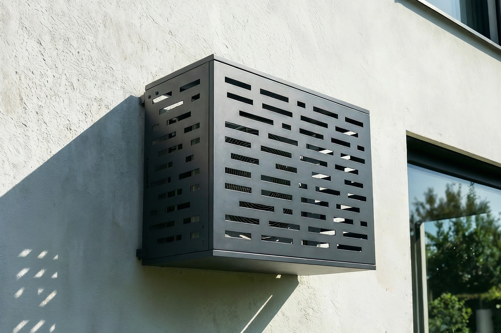 Aneto Arlberg grijze aluminium airconditionerhoes met bodemplaat - maat S 1