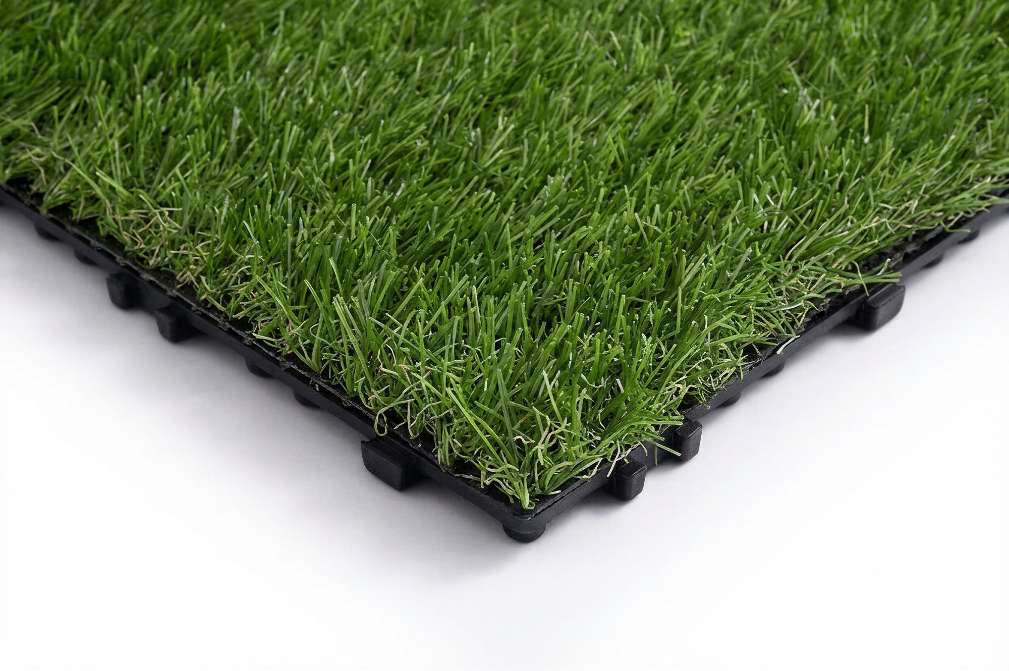 Sada 22 ks zámkových terasových dlaždíc zo syntetickej trávy KORA 30x30 cm 9